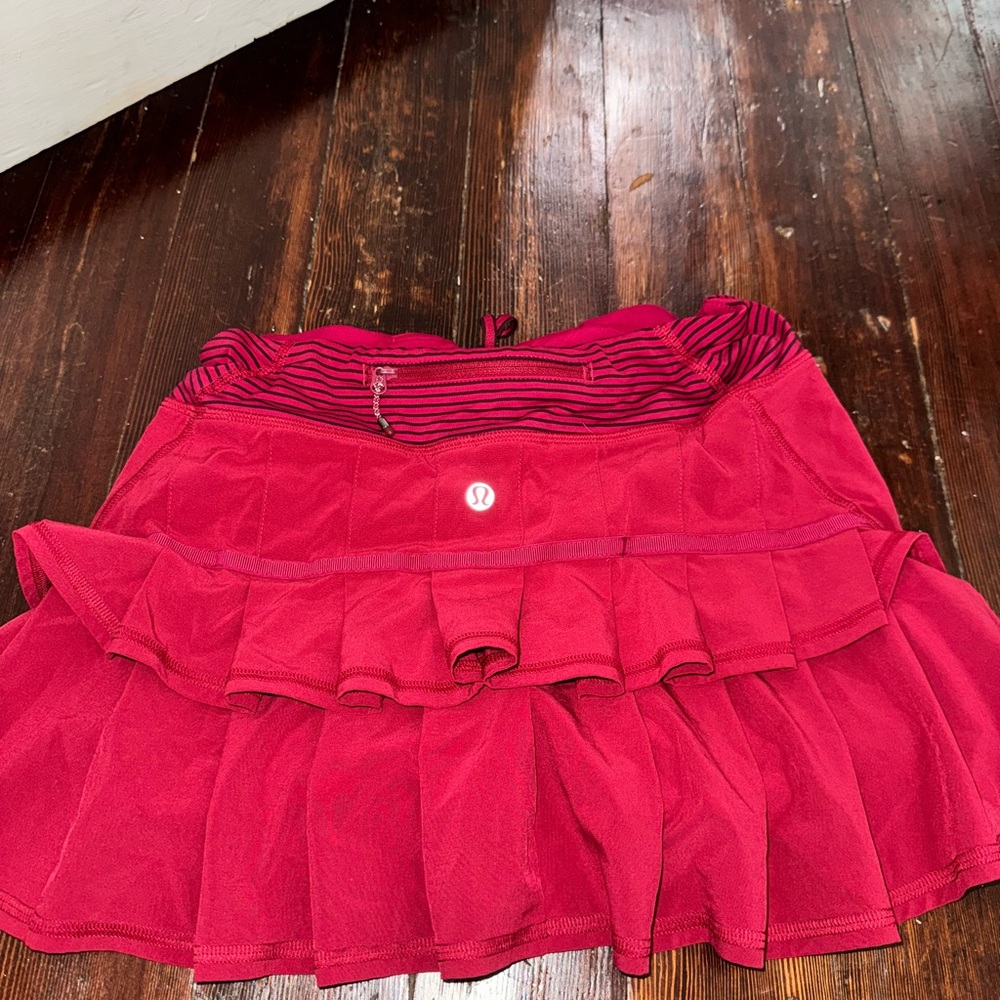 lululemon athletica red ruffle Mini Skirt